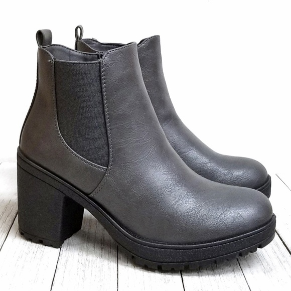New Gray Chelsea Lug Combat Ankle Boots Booties - Picture 3 of 4